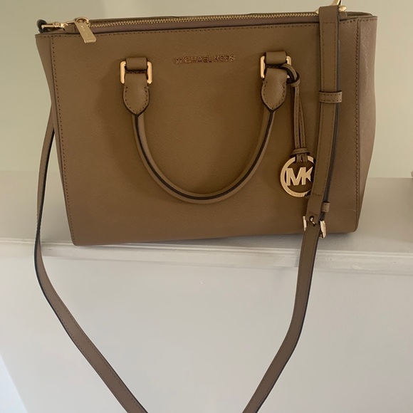tan mk purse